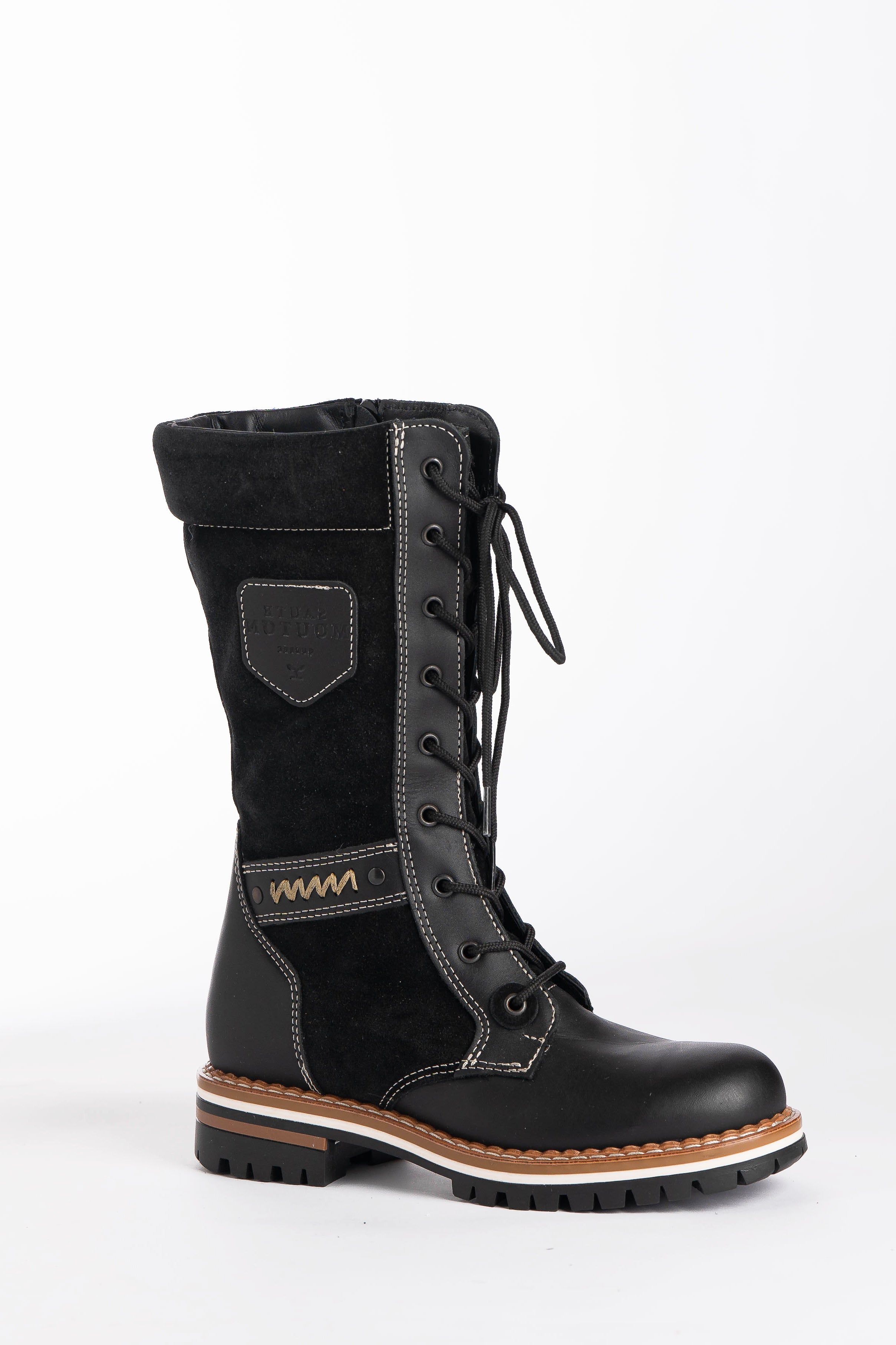 Ines Defect – Chaussures Saute-Mouton